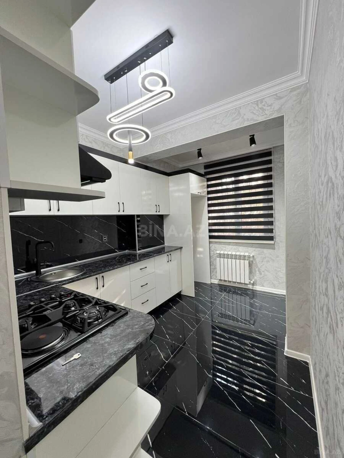 Satılır 2 otaqlı mənzil 70 m²