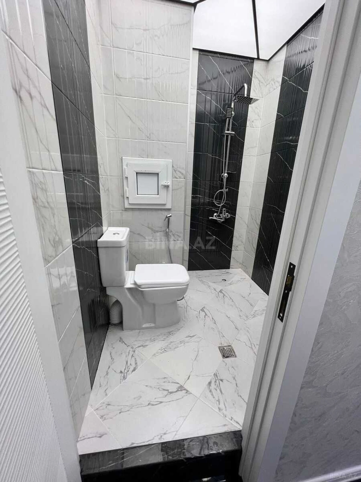 Satılır 2 otaqlı mənzil 70 m²