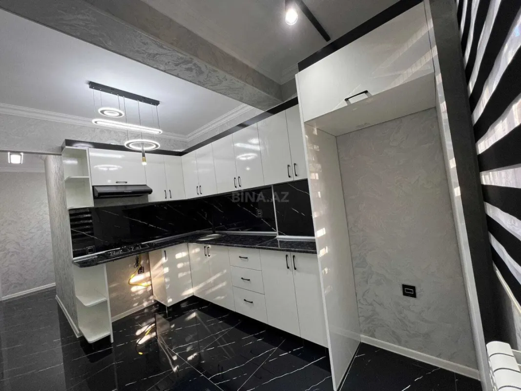 Satılır 2 otaqlı mənzil 70 m²