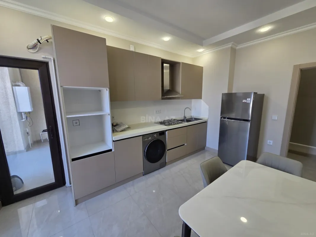 Kirayə verilir 2 otaqlı mənzil 90 m²