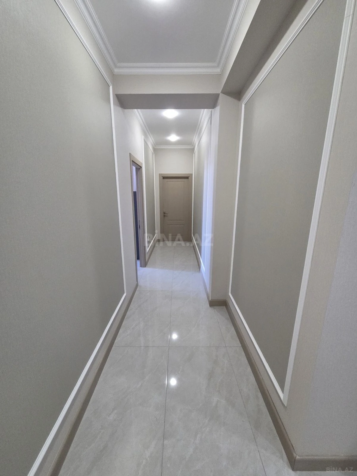 Kirayə verilir 2 otaqlı mənzil 90 m²