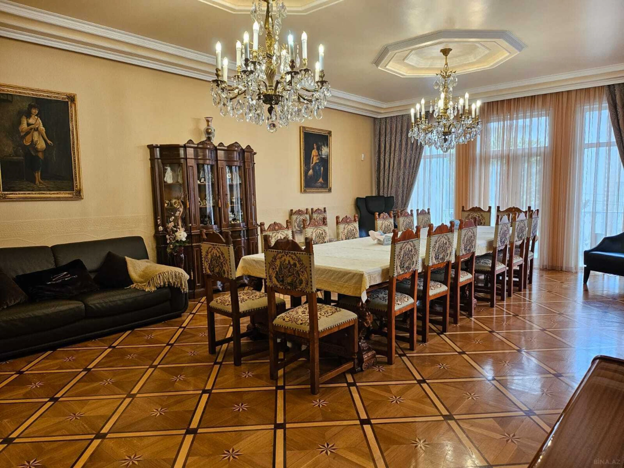 Kirayə verilir 7 otaqlı həyət evi 700 m²