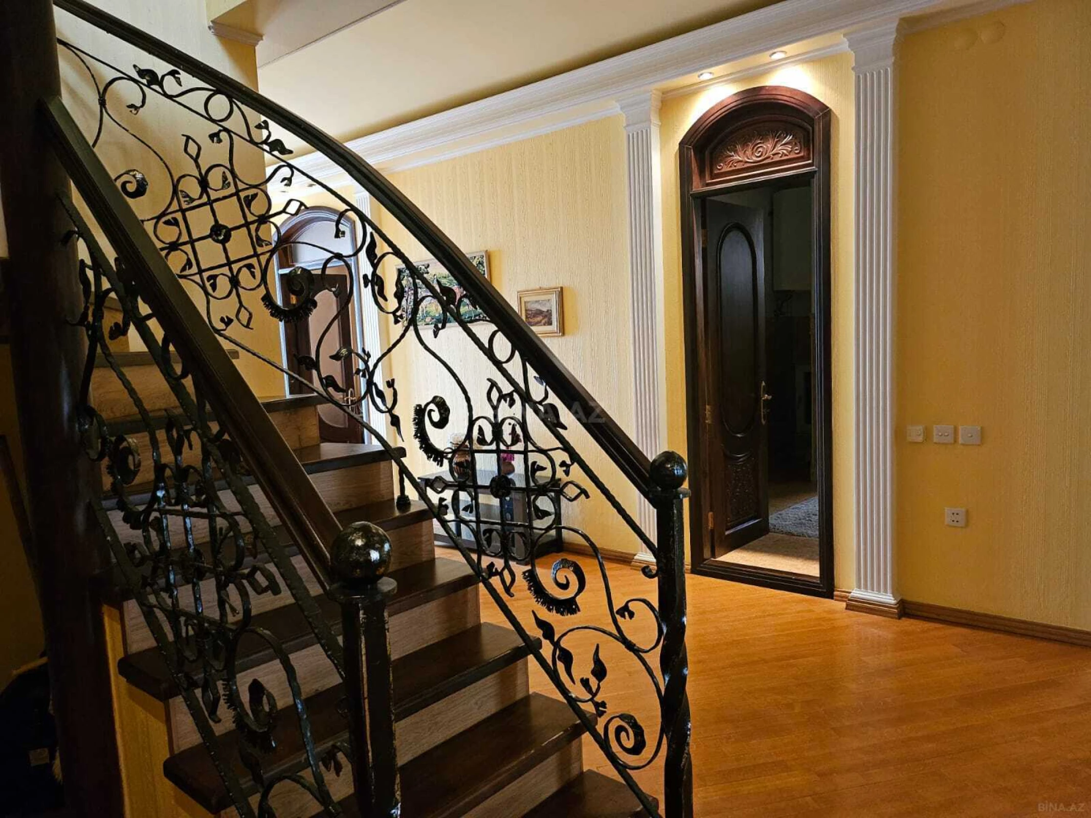 Kirayə verilir 7 otaqlı həyət evi 700 m²