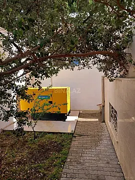 Kirayə verilir 7 otaqlı həyət evi 700 m²
