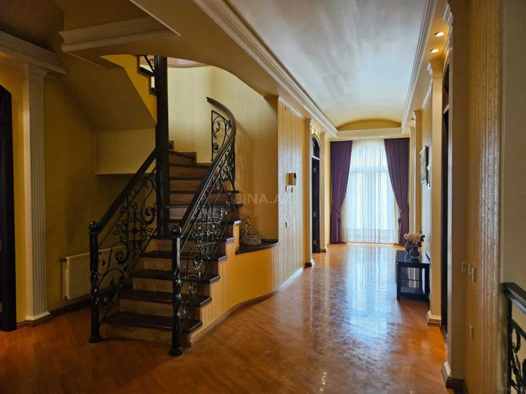 Kirayə verilir 7 otaqlı həyət evi 700 m²