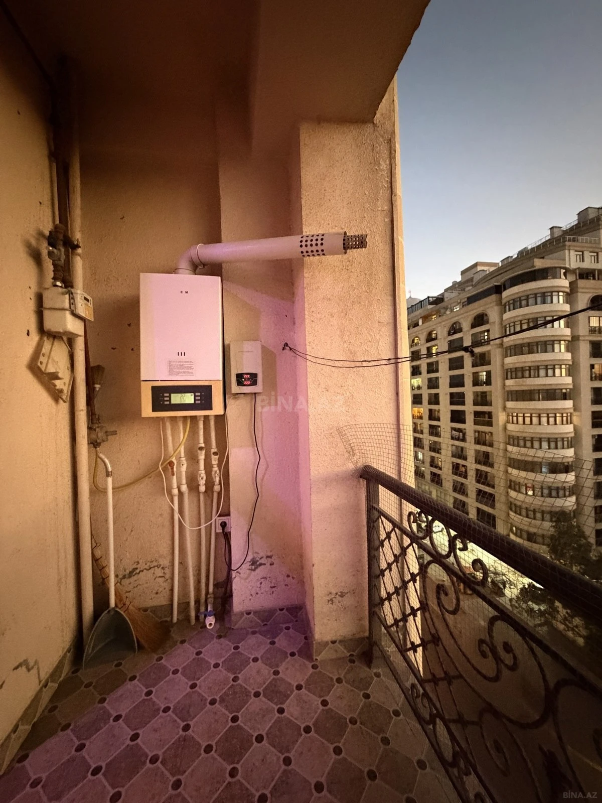 Satılır 2 otaqlı mənzil 52 m²