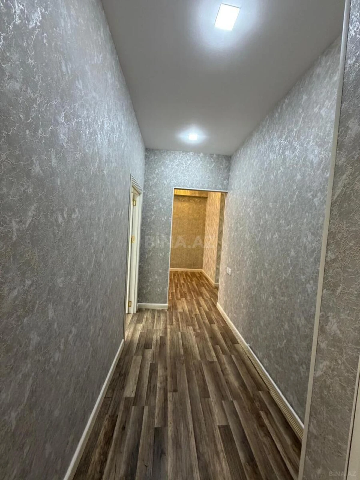 Satılır 3 otaqlı mənzil 74.4 m²