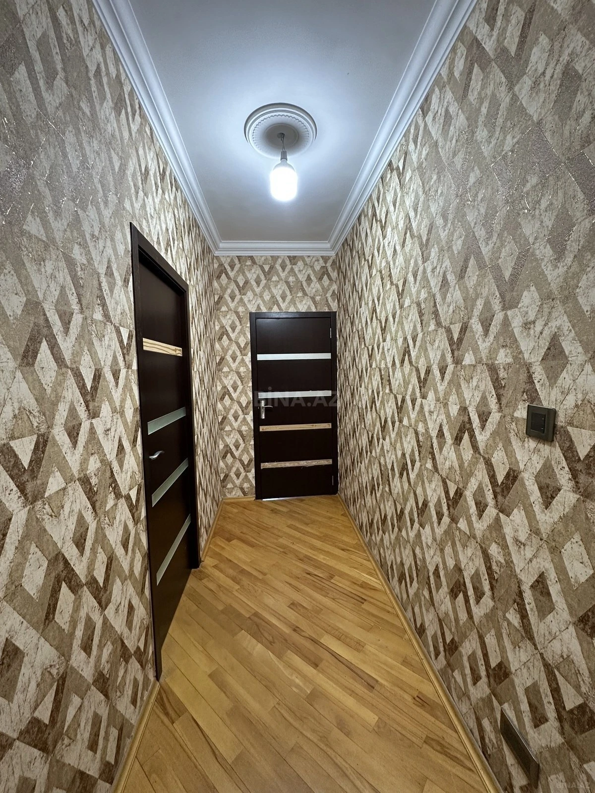 Satılır 2 otaqlı mənzil 68 m²