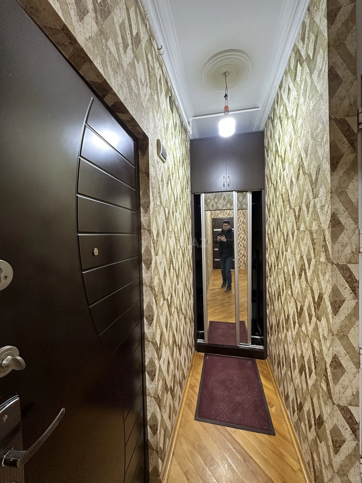 Satılır 2 otaqlı mənzil 68 m²