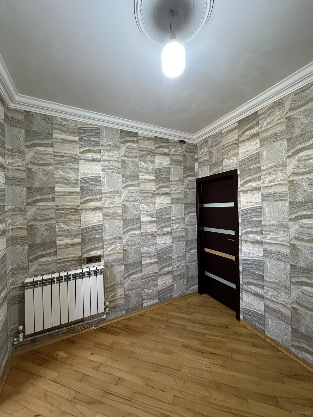 Satılır 2 otaqlı mənzil 68 m²