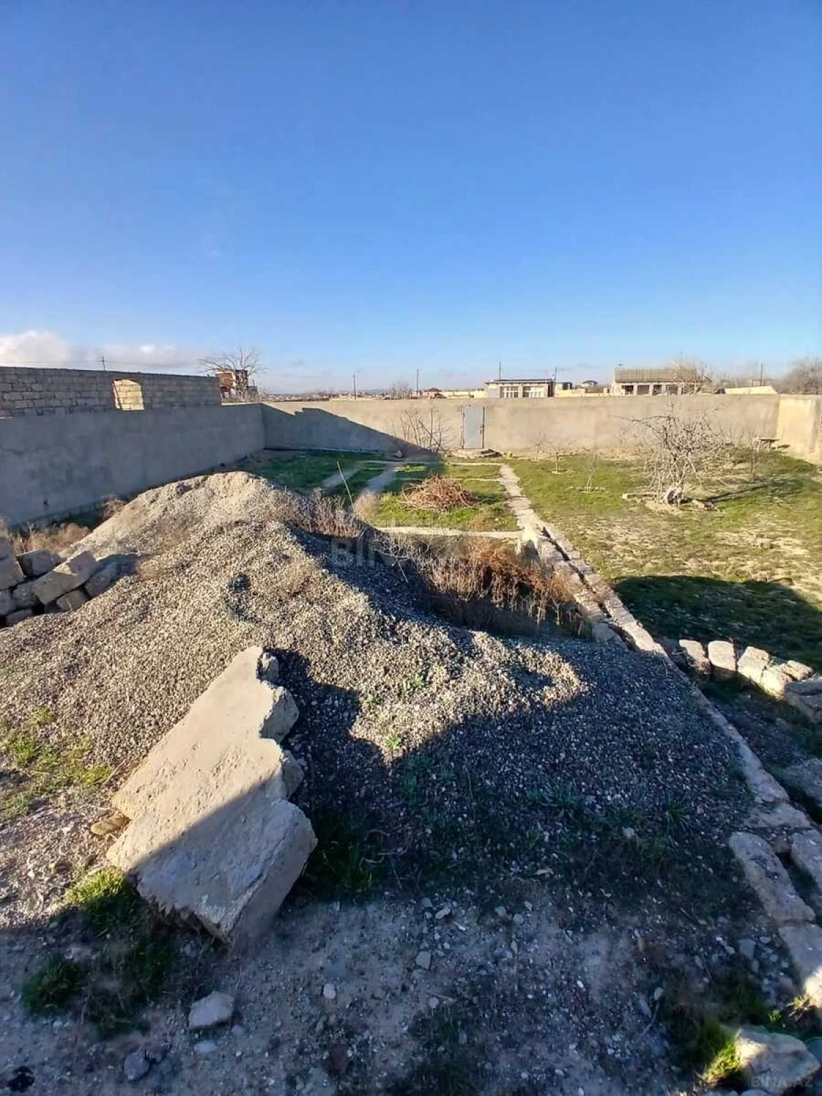 Satılır torpaq sahəsi 8 m²