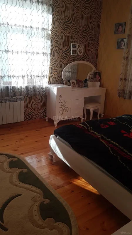 Satılır 4 otaqlı həyət evi 130 m²