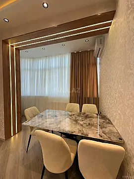 Satılır 2 otaqlı mənzil 84 m²