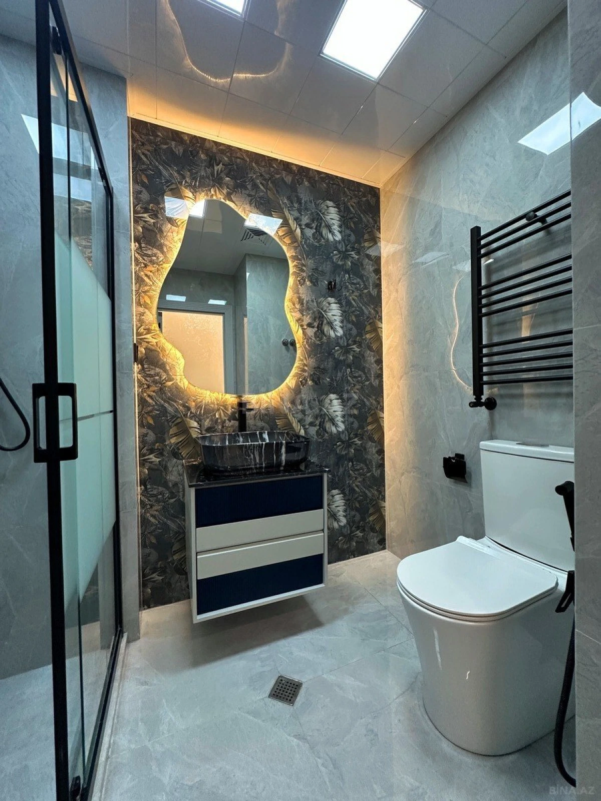 Satılır 2 otaqlı mənzil 84 m²