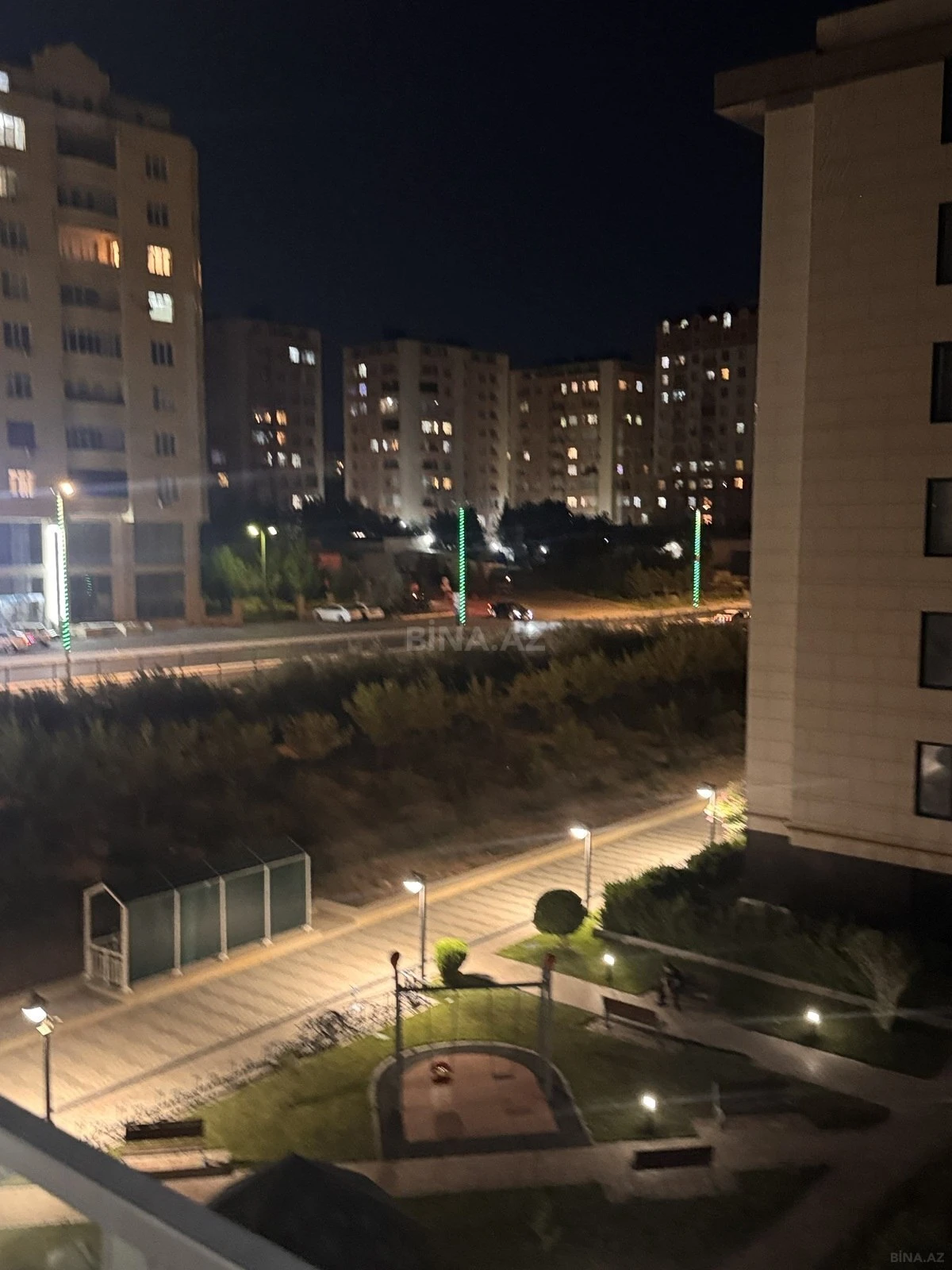 Kirayə verilir 3 otaqlı mənzil 93 m²