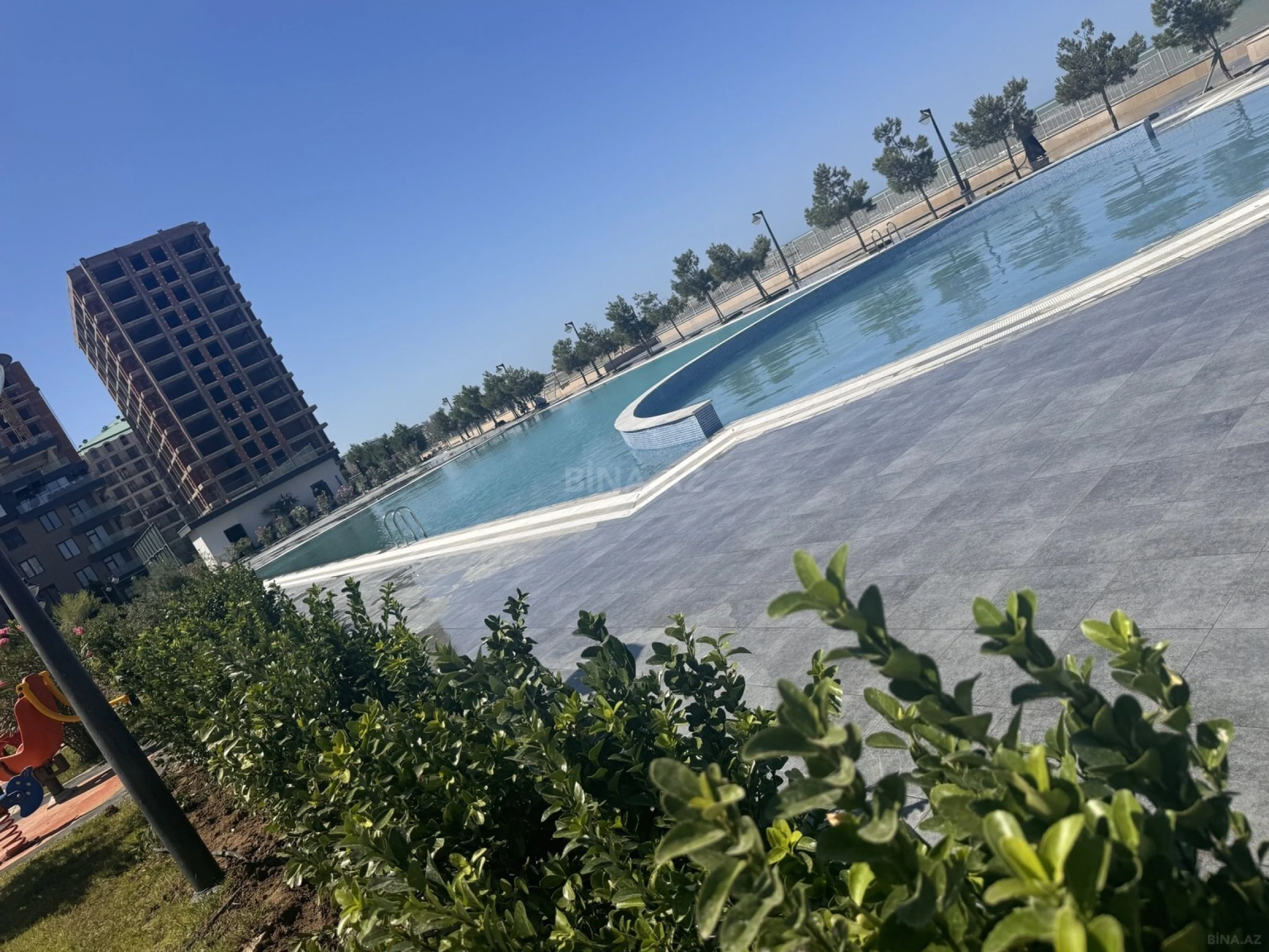 Kirayə verilir 3 otaqlı mənzil 93 m²