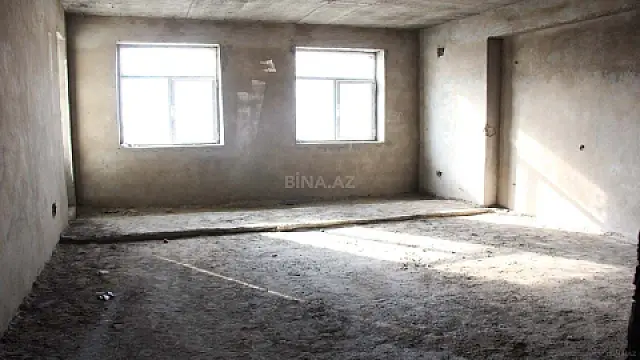 Satılır 3 otaqlı mənzil 132 m²
