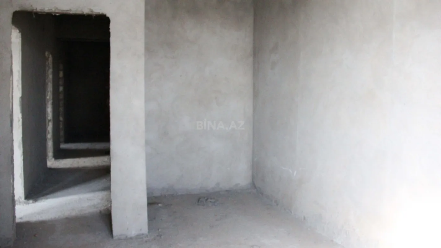 Satılır 3 otaqlı mənzil 132 m²