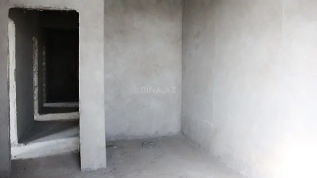 Satılır 3 otaqlı mənzil 132 m²