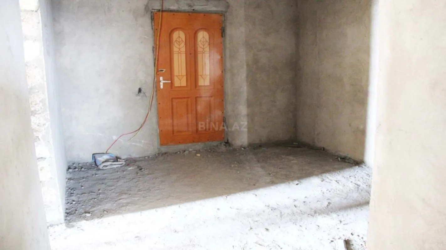 Satılır 3 otaqlı mənzil 132 m²