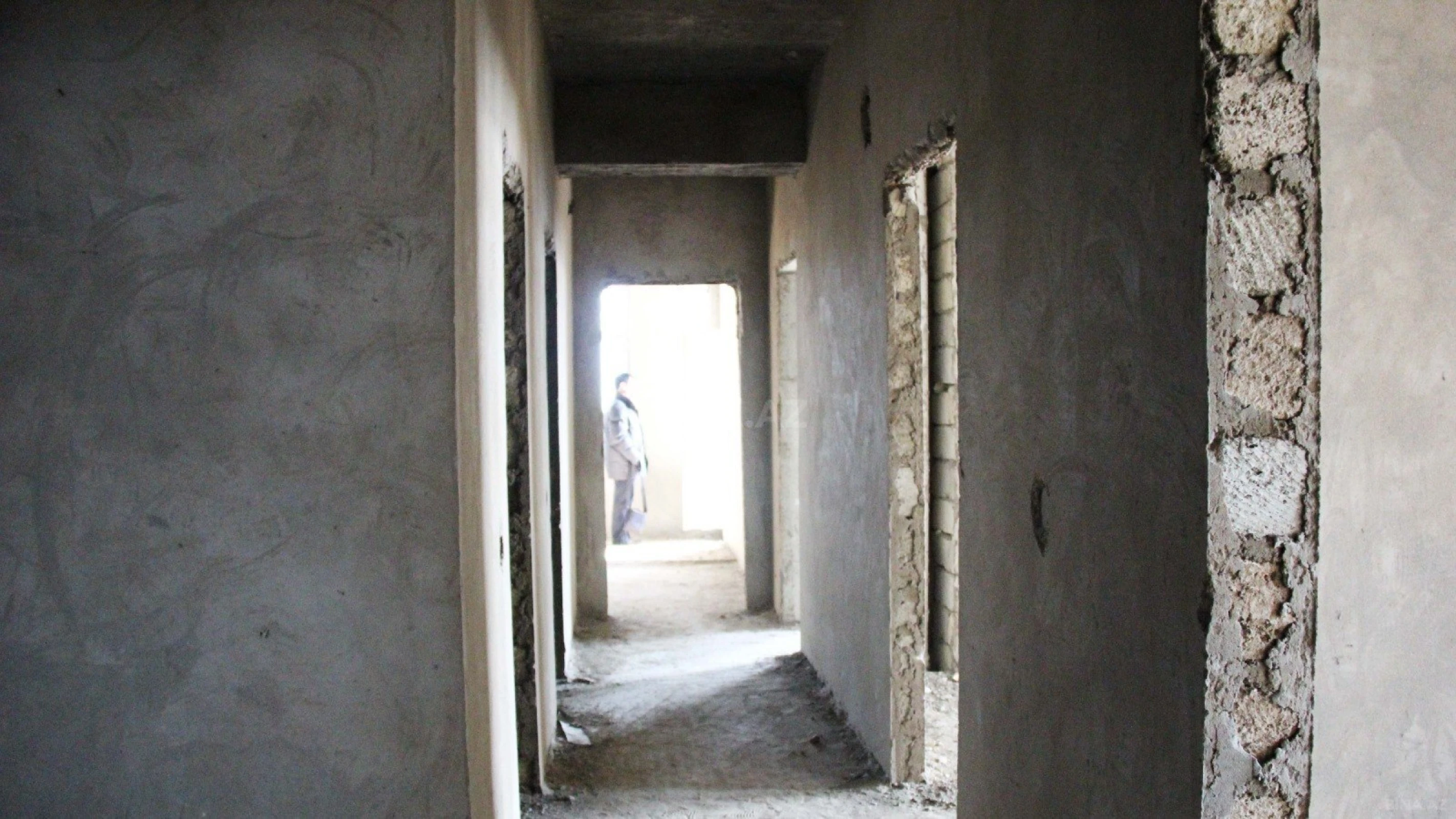 Satılır 3 otaqlı mənzil 132 m²