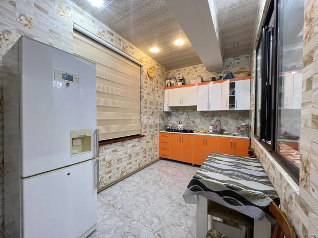 Satılır 4 otaqlı mənzil 97 m²