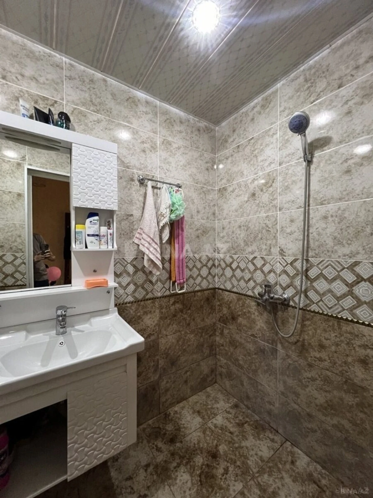 Satılır 4 otaqlı mənzil 97 m²