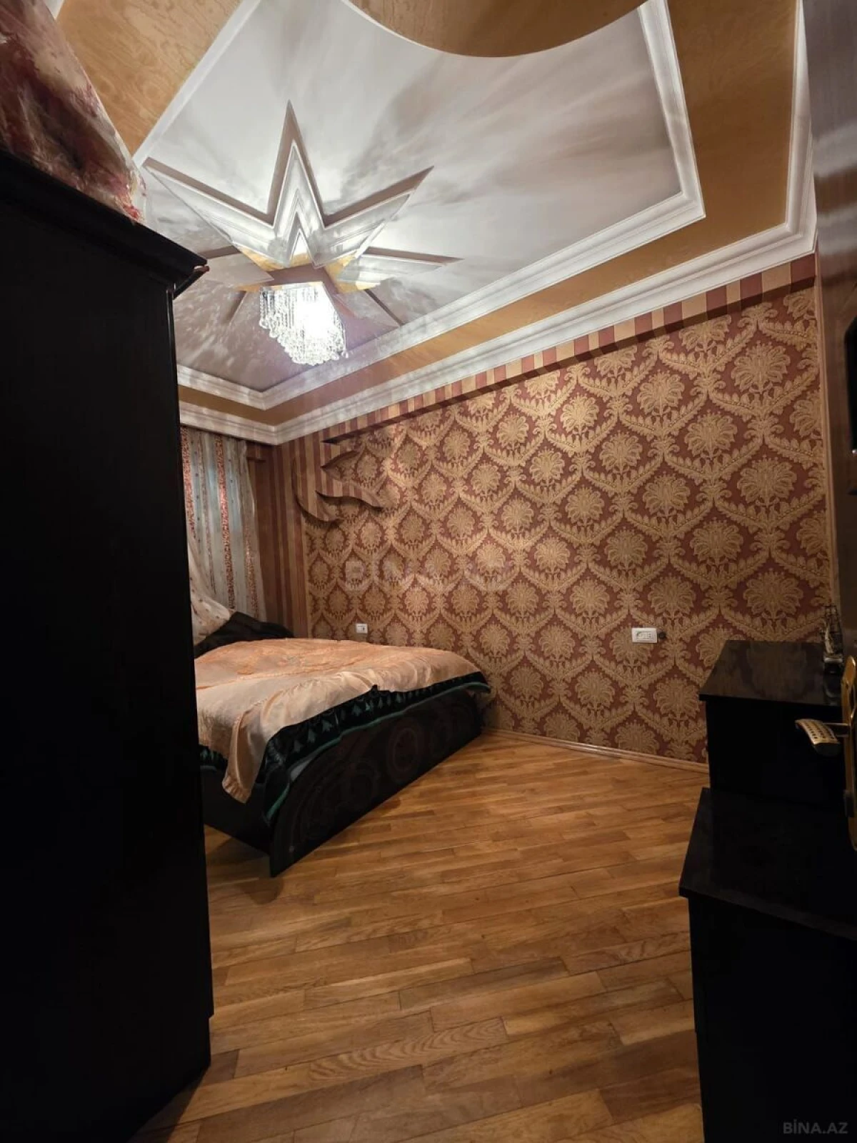 Satılır 3 otaqlı mənzil 112 m²