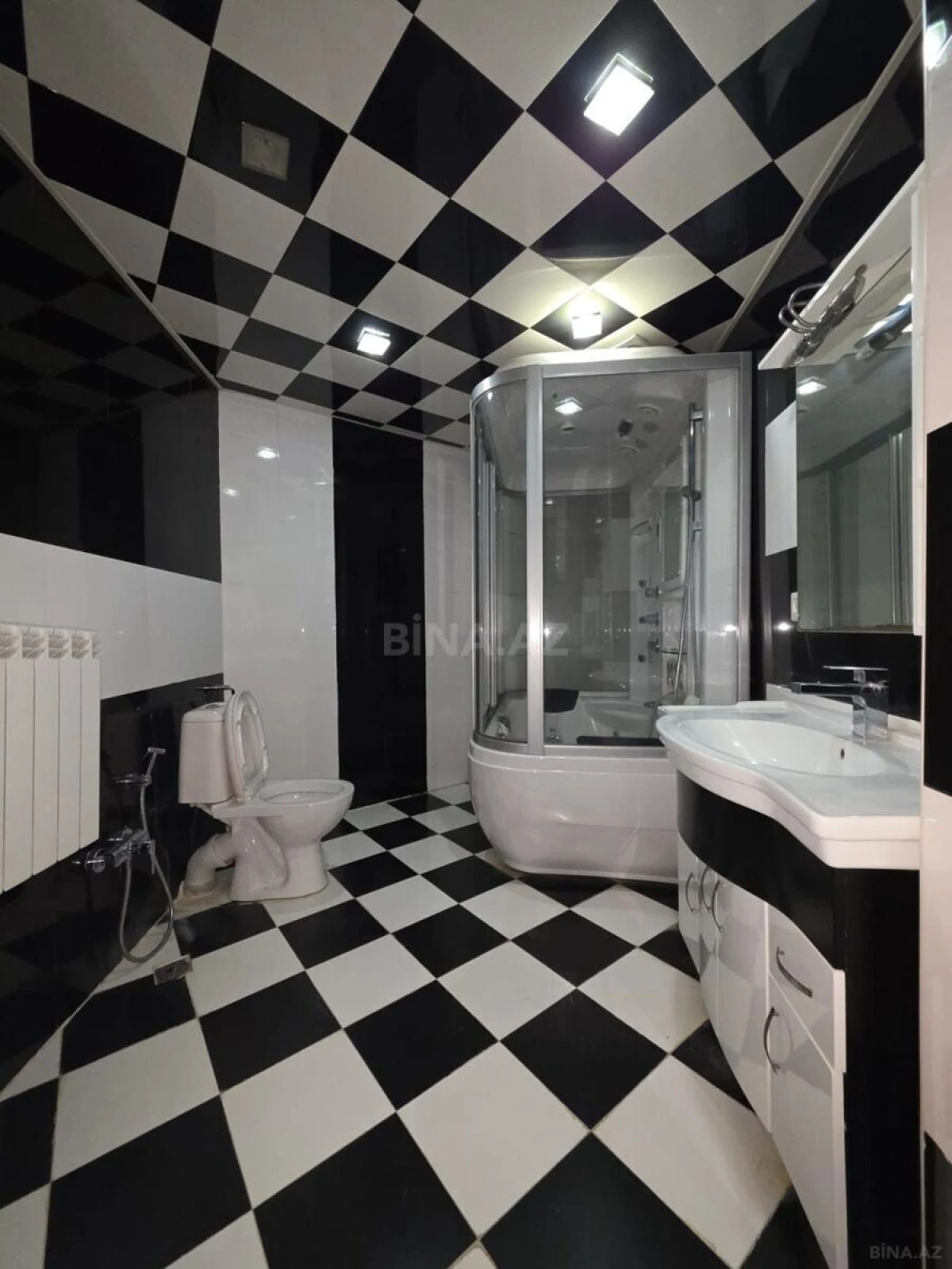 Satılır 3 otaqlı mənzil 112 m²