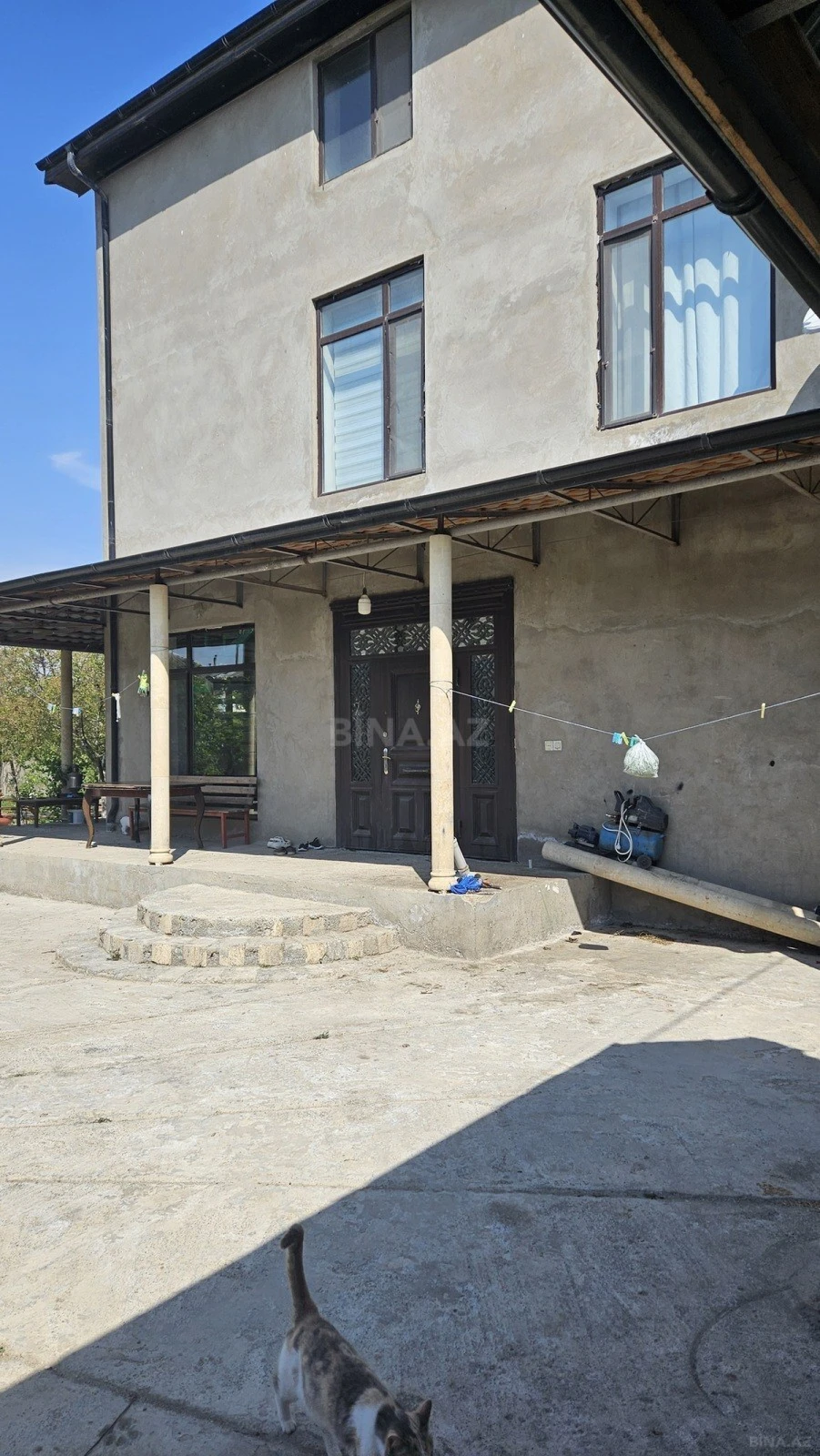 Satılır 5 otaqlı həyət evi 300 m²