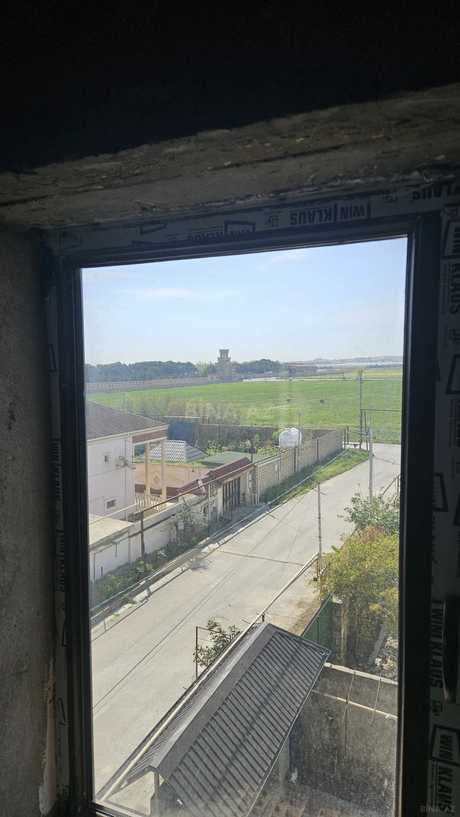 Satılır 5 otaqlı həyət evi 300 m²