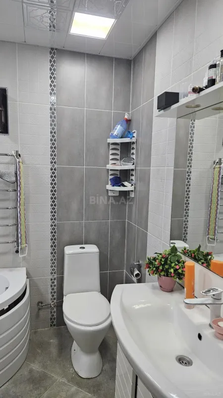 Satılır 5 otaqlı həyət evi 300 m²