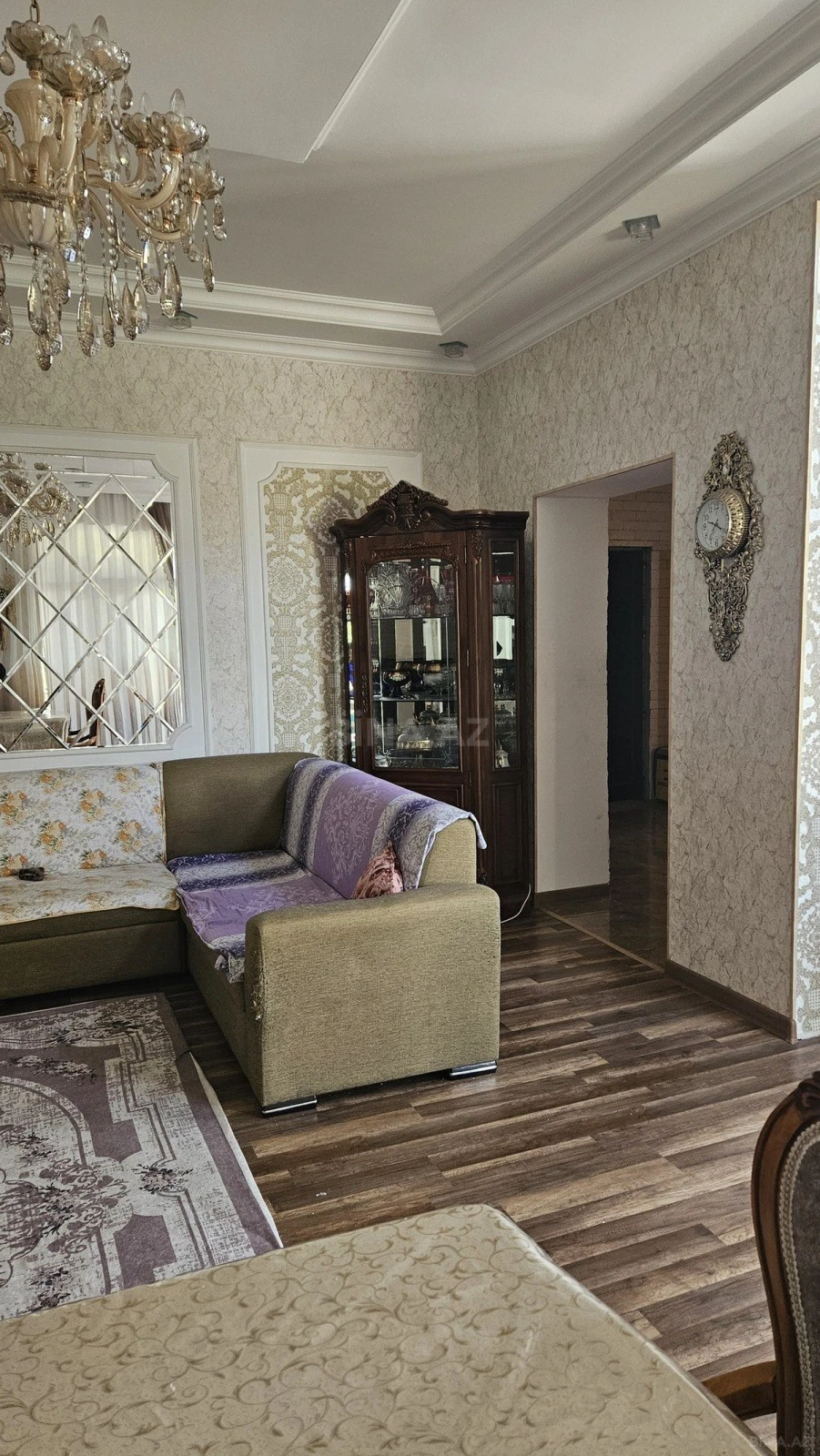 Satılır 5 otaqlı həyət evi 300 m²