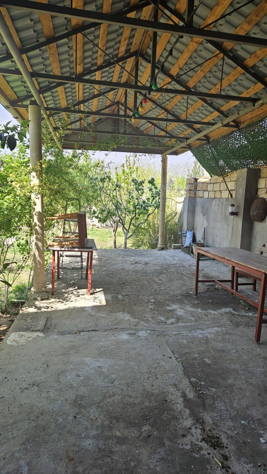 Satılır 5 otaqlı həyət evi 300 m²