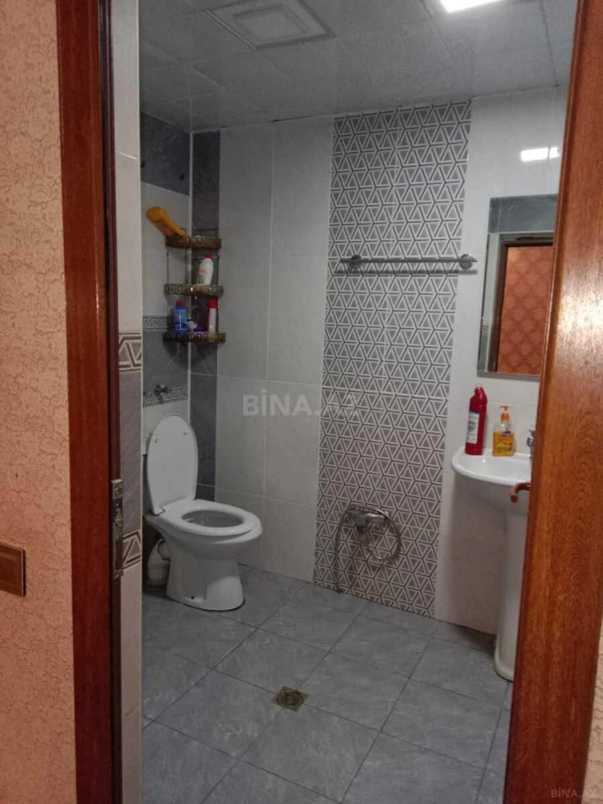 Kirayə verilir 2 otaqlı mənzil 70 m²