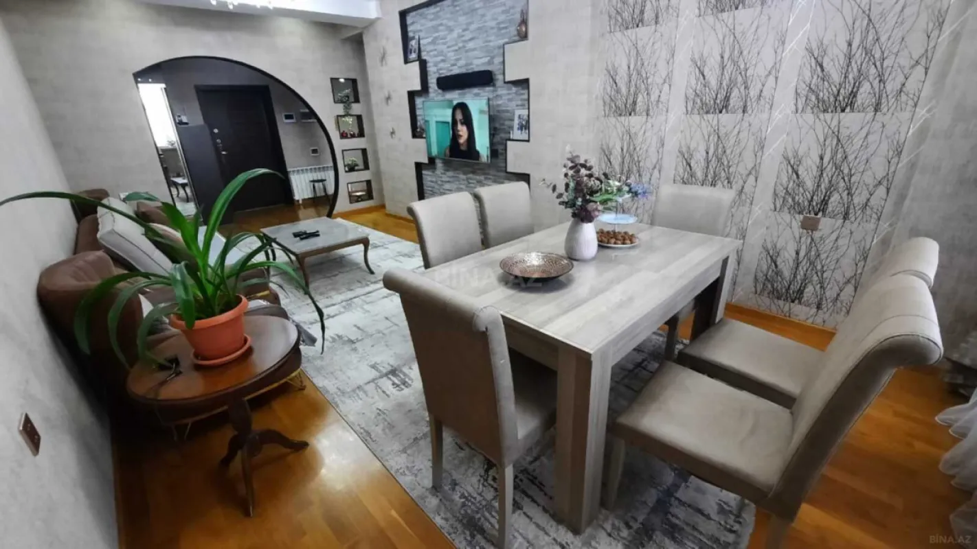 Satılır 3 otaqlı mənzil 95 m²