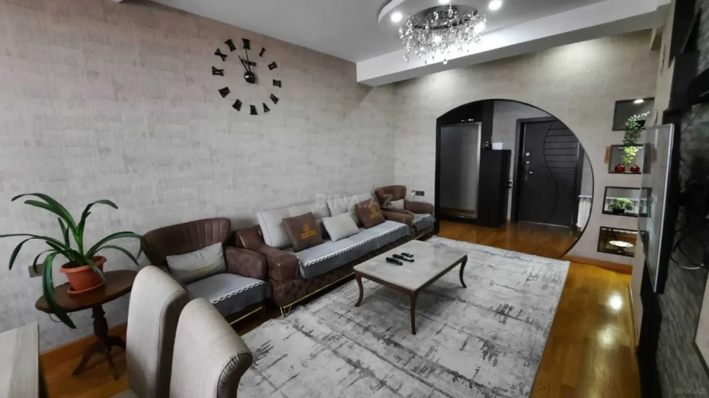 Satılır 3 otaqlı mənzil 95 m²