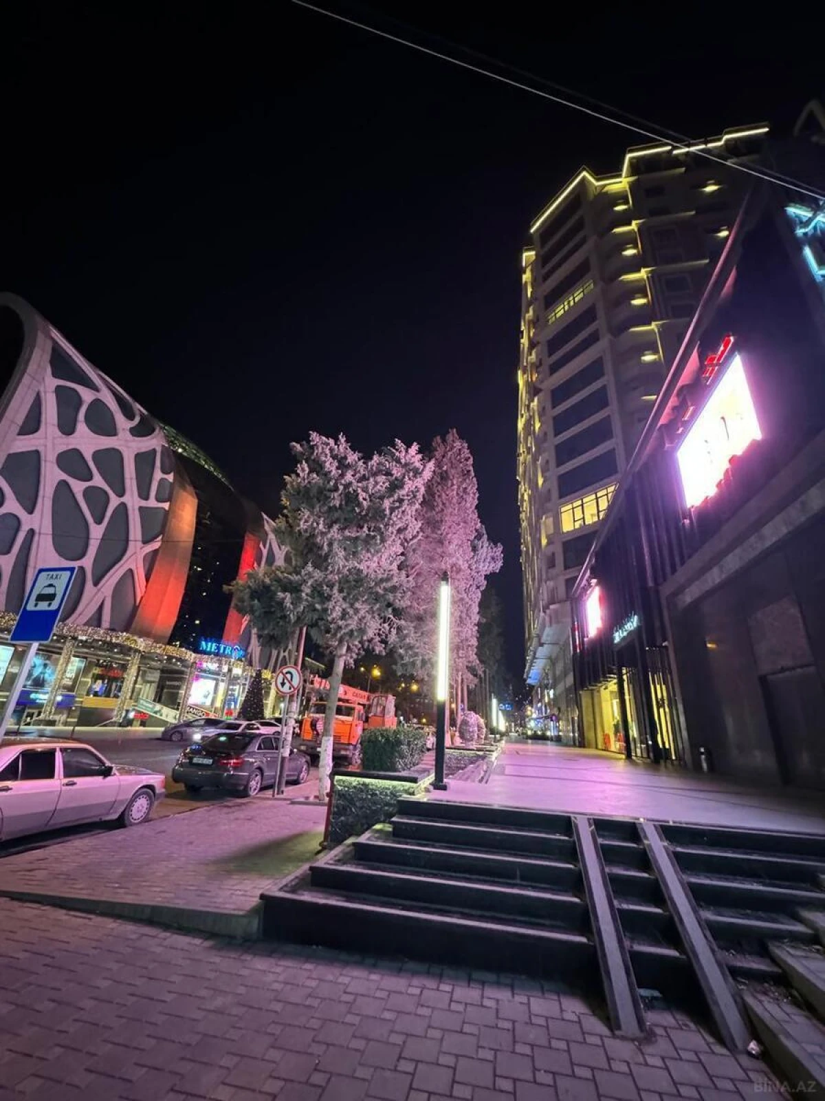 Kirayə verilir 2 otaqlı mənzil 92 m²