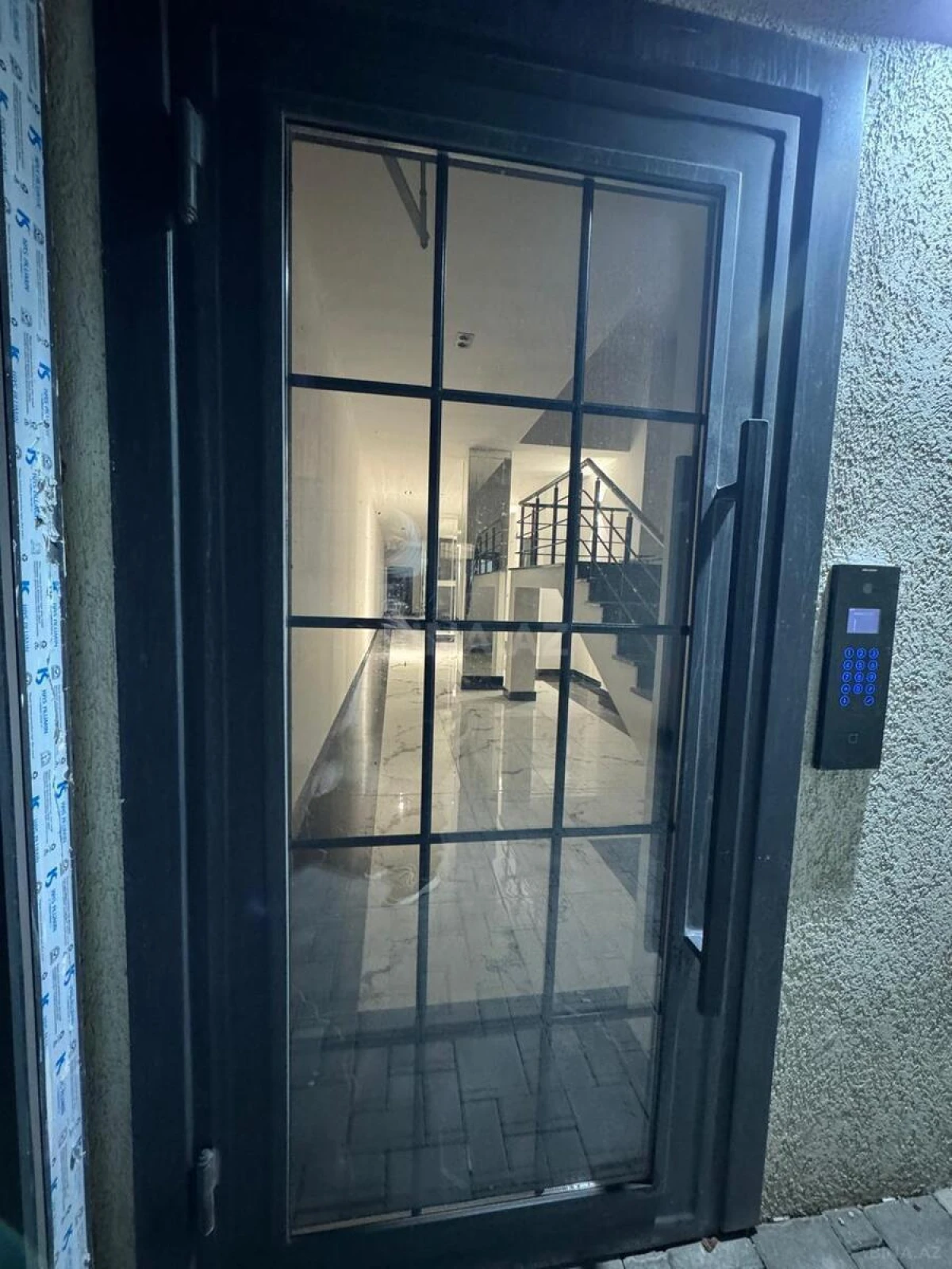 Kirayə verilir 2 otaqlı mənzil 92 m²