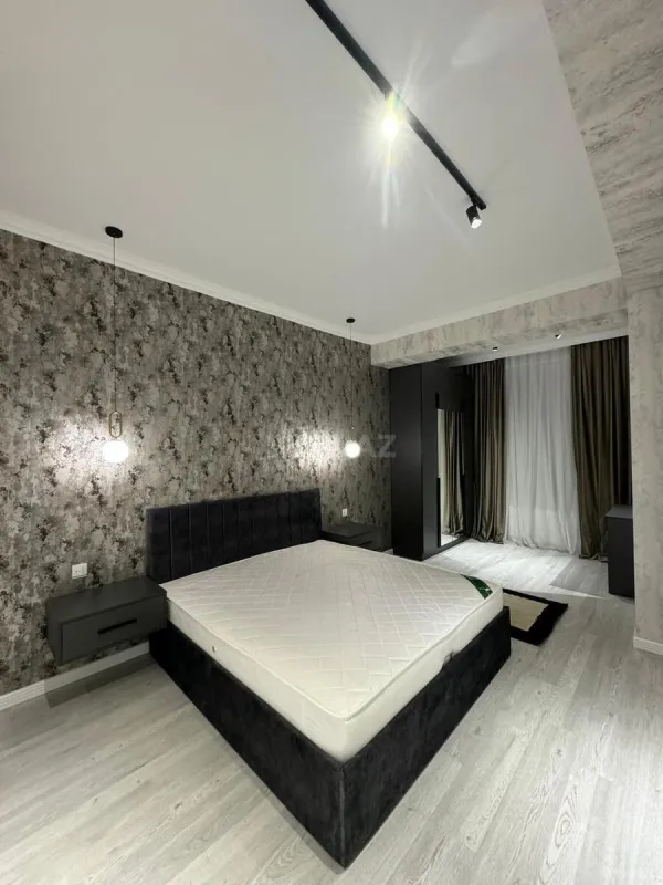 Kirayə verilir 2 otaqlı mənzil 92 m²