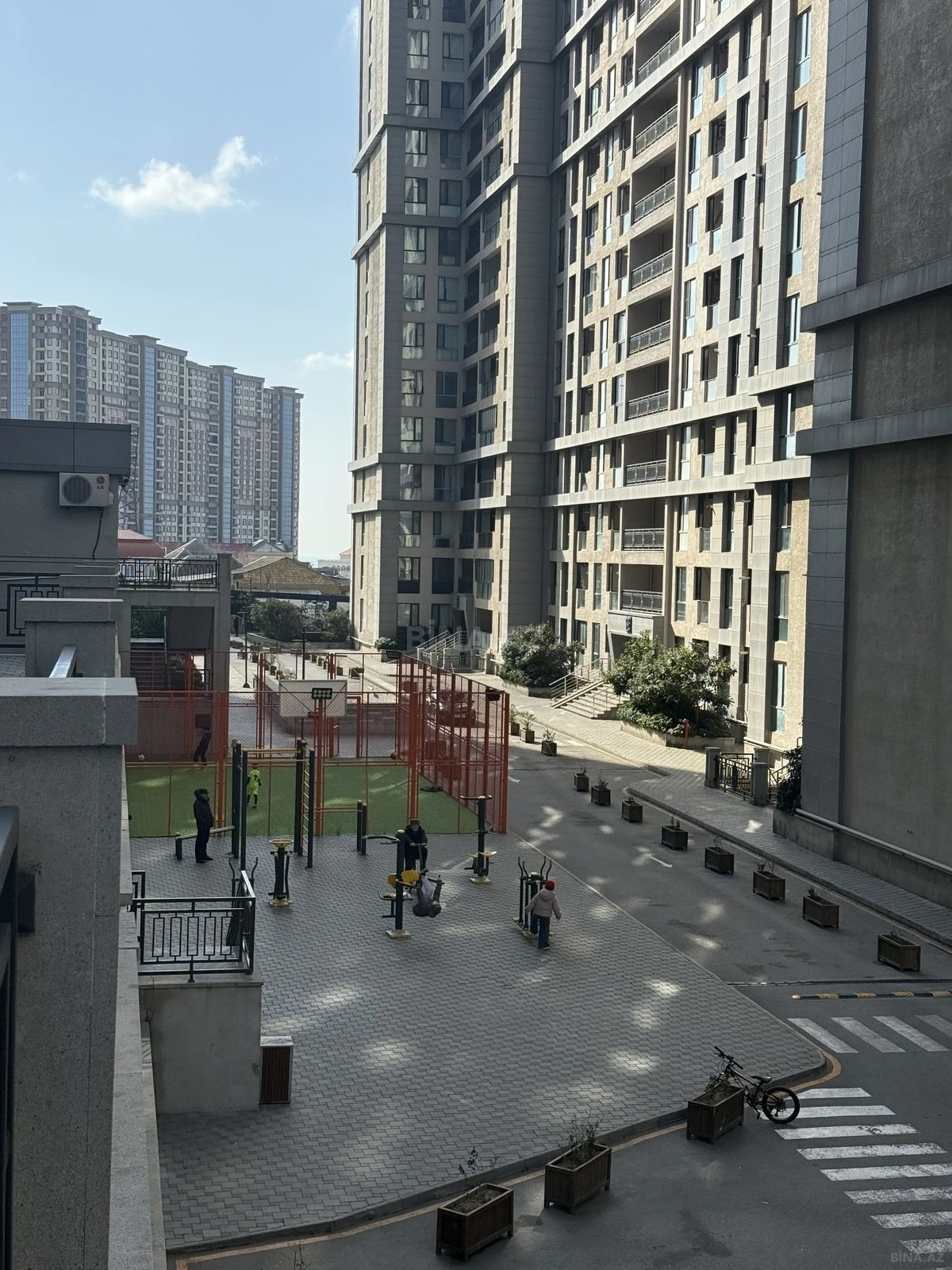 Kirayə verilir 2 otaqlı mənzil 60 m²