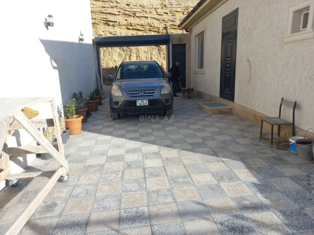 Satılır 4 otaqlı həyət evi 140 m²