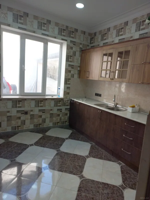 Satılır 4 otaqlı həyət evi 140 m²