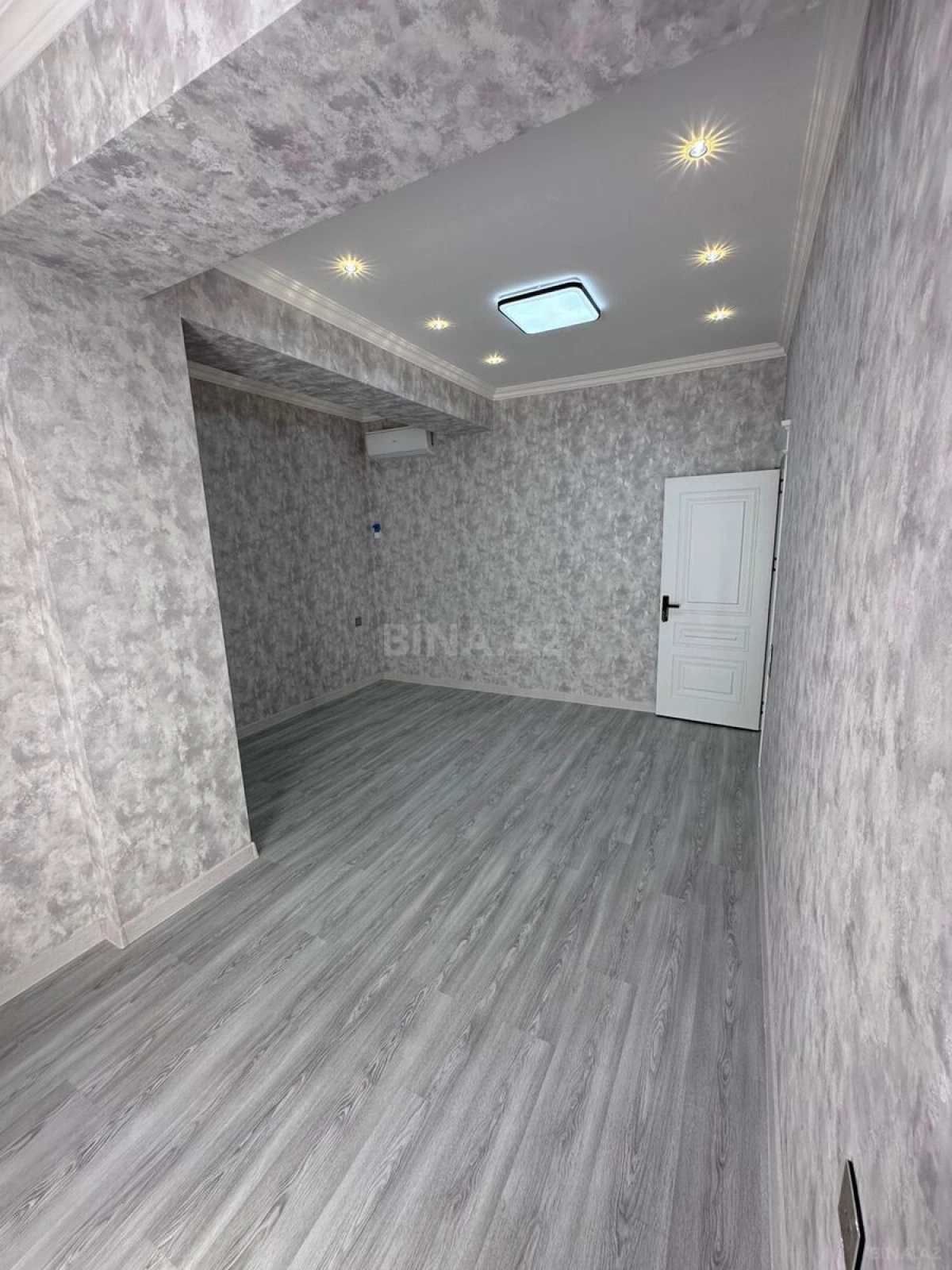 Kirayə verilir 3 otaqlı mənzil 123 m²