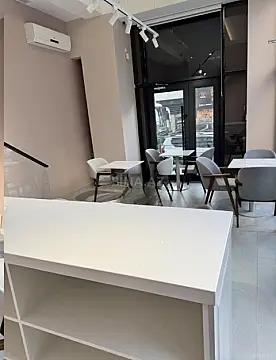 Kirayə verilir obyekt 88 m²