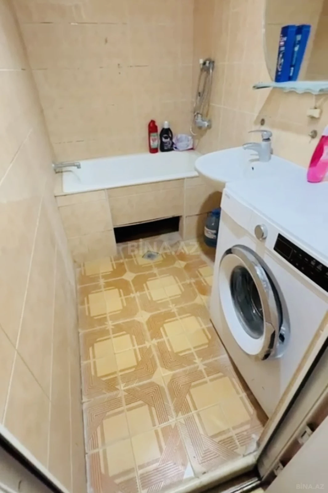 Kirayə verilir 3 otaqlı mənzil 130 m²