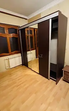 Kirayə verilir 3 otaqlı mənzil 130 m²