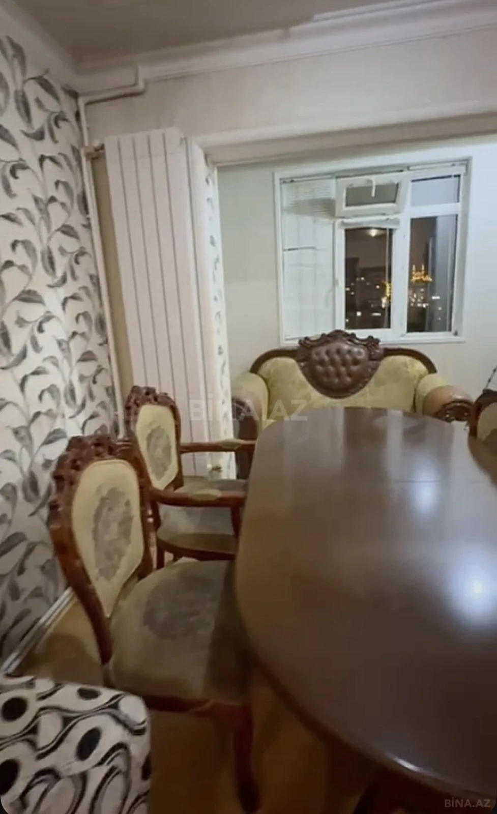 Kirayə verilir 3 otaqlı mənzil 130 m²