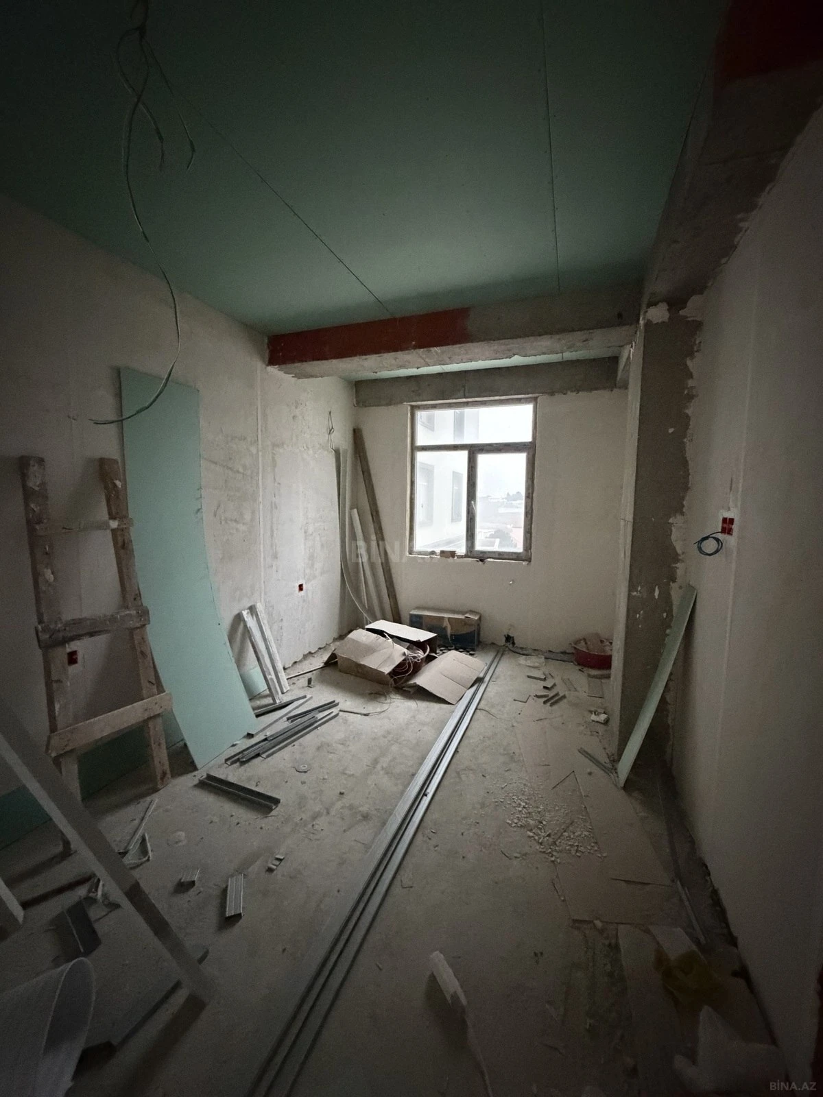 Satılır 3 otaqlı mənzil 103 m²