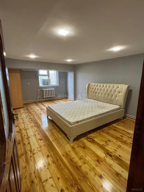 Satılır 6 otaqlı mənzil 180 m²